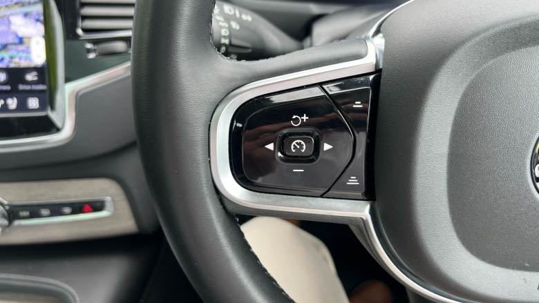 Volvo XC90 2.0 T8 [455] RC PHEV Ultimate Dark 5dr AWD Gtron Estate